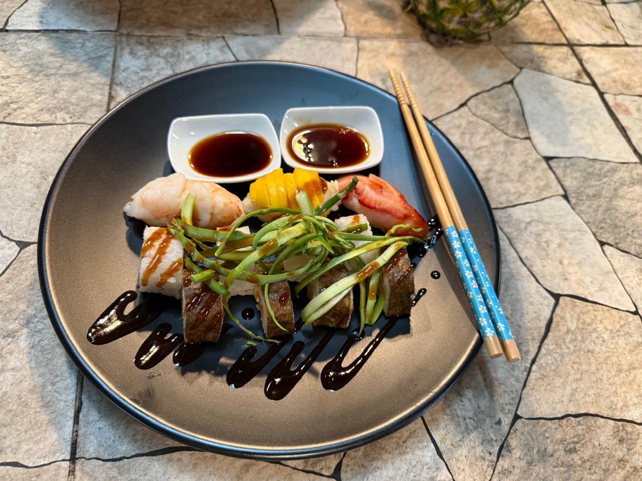 Sushi emplatado a bordo